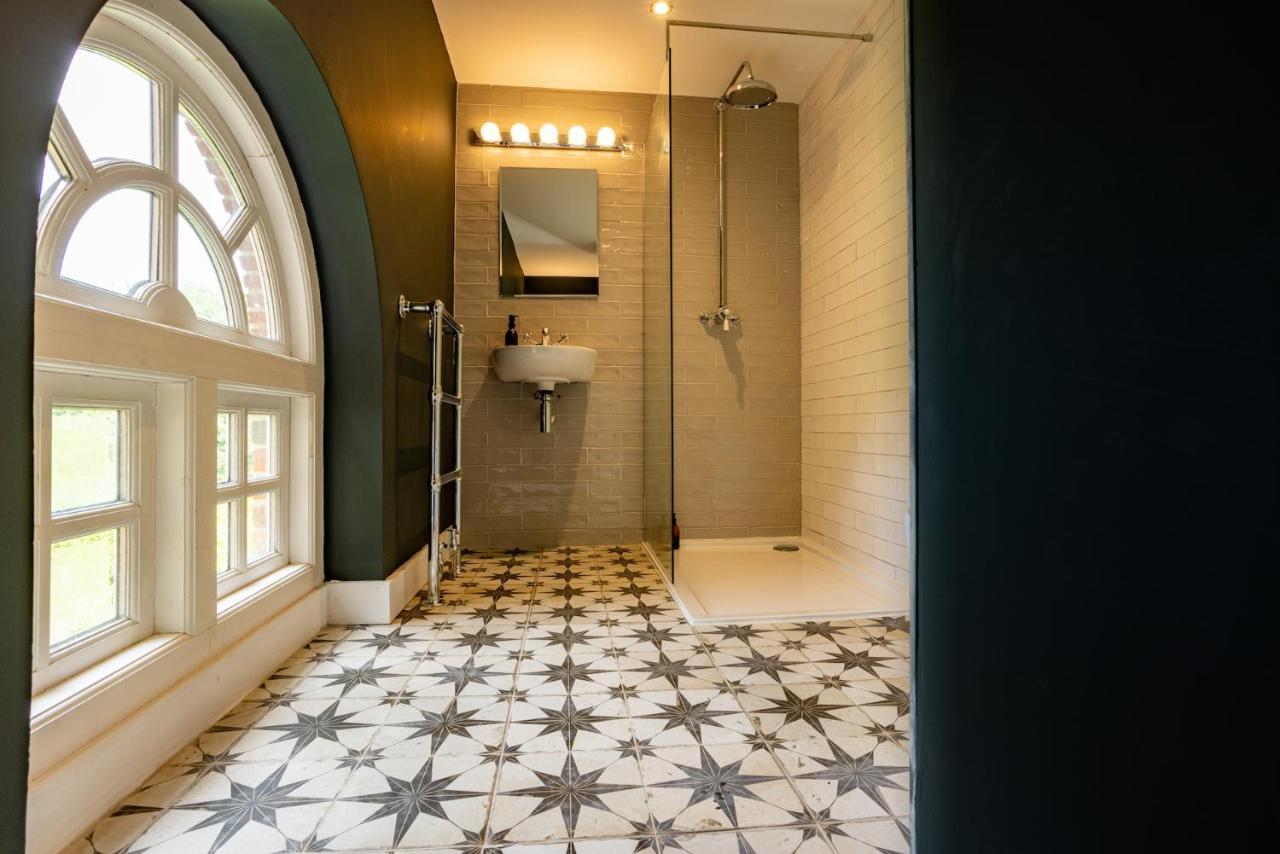 Eastwood Observatory: 12 Bedrooms, Swimming Pool And Tennis Court هايلشام المظهر الخارجي الصورة