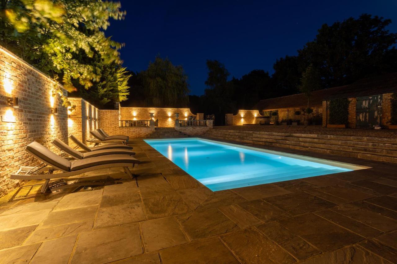 Eastwood Observatory: 12 Bedrooms, Swimming Pool And Tennis Court هايلشام المظهر الخارجي الصورة