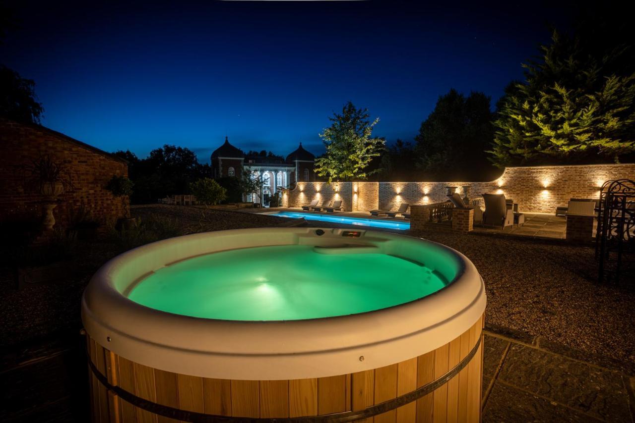Eastwood Observatory: 12 Bedrooms, Swimming Pool And Tennis Court هايلشام المظهر الخارجي الصورة