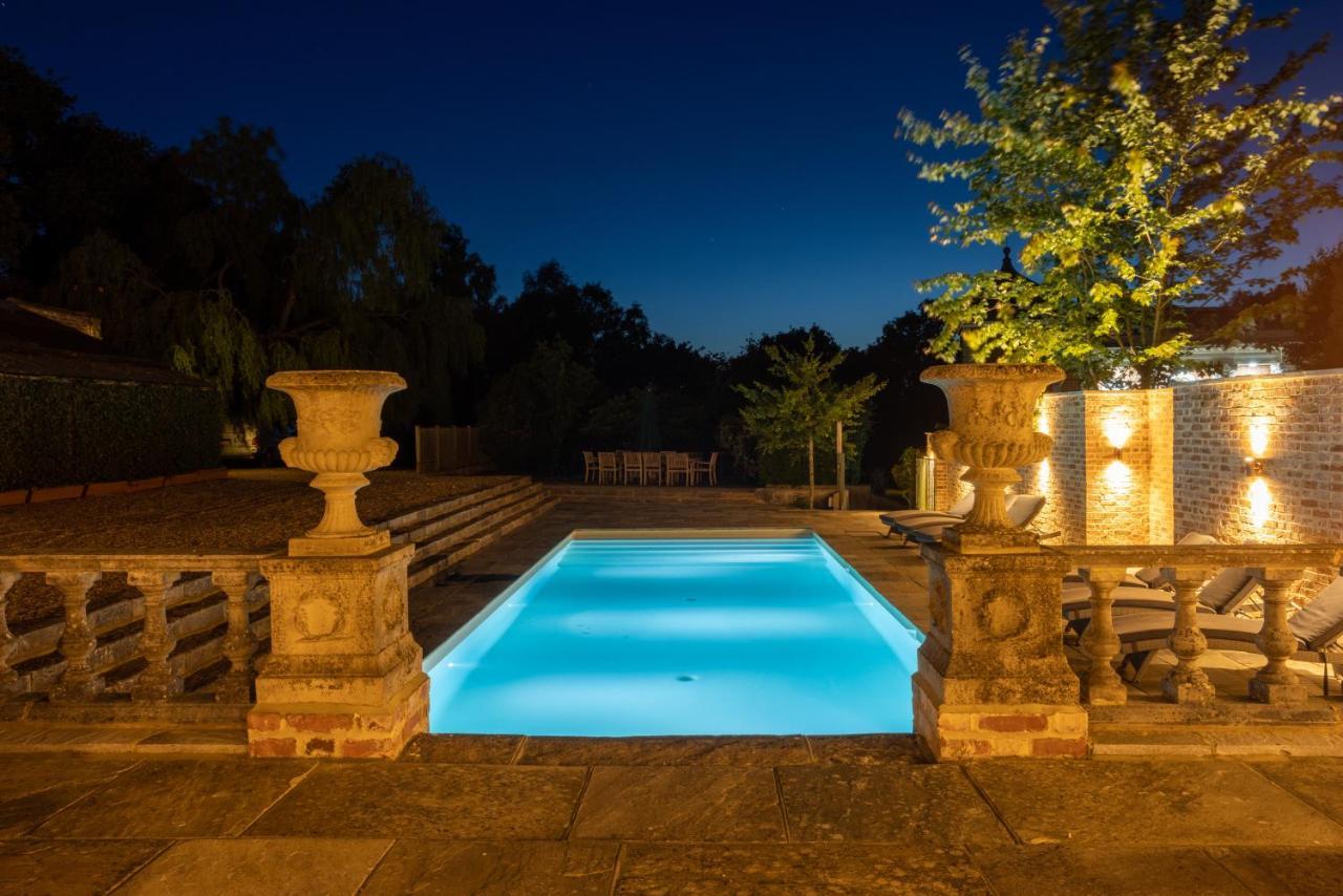 Eastwood Observatory: 12 Bedrooms, Swimming Pool And Tennis Court هايلشام المظهر الخارجي الصورة