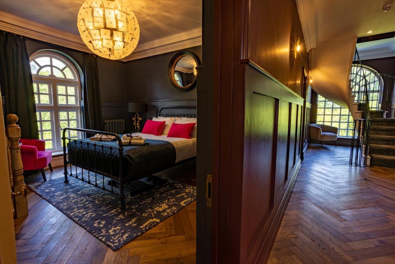 Eastwood Observatory: 12 Bedrooms, Swimming Pool And Tennis Court هايلشام المظهر الخارجي الصورة
