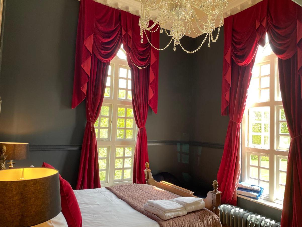 Eastwood Observatory: 12 Bedrooms, Swimming Pool And Tennis Court هايلشام المظهر الخارجي الصورة